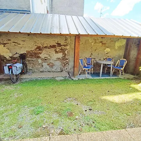Le Nid D'oeillet, T3 Bis, Wifi, Jardin Commun * Bagnères-de-Luchon