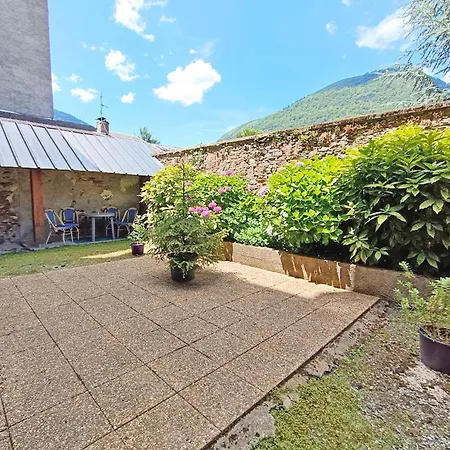Le Nid D'oeillet, T3 Bis, Wifi, Jardin Commun * Bagnères-de-Luchon