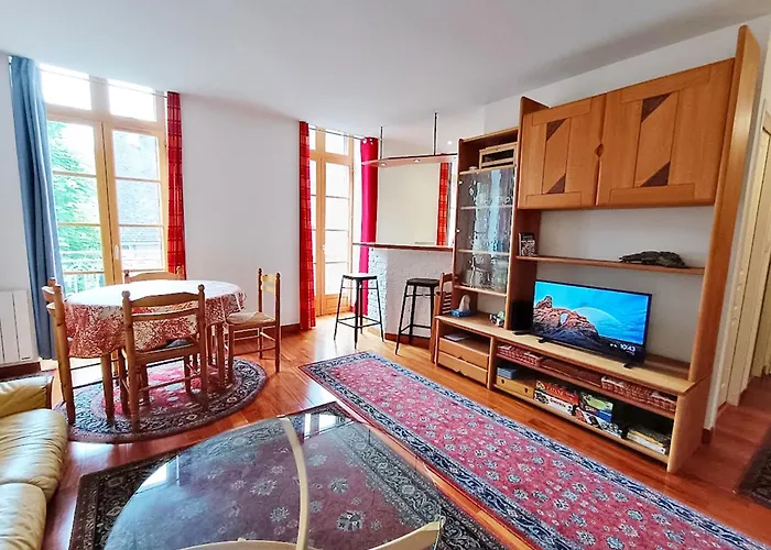 Le Nid D'oeillet, T3 Bis, Wifi, Jardin Commun * Bagnères-de-Luchon